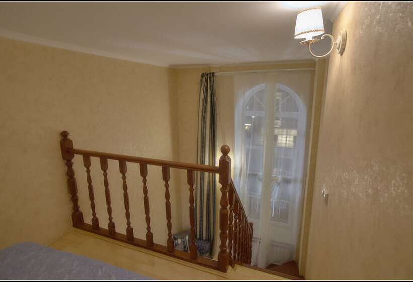 Apart Hotel On Italianskaya 1