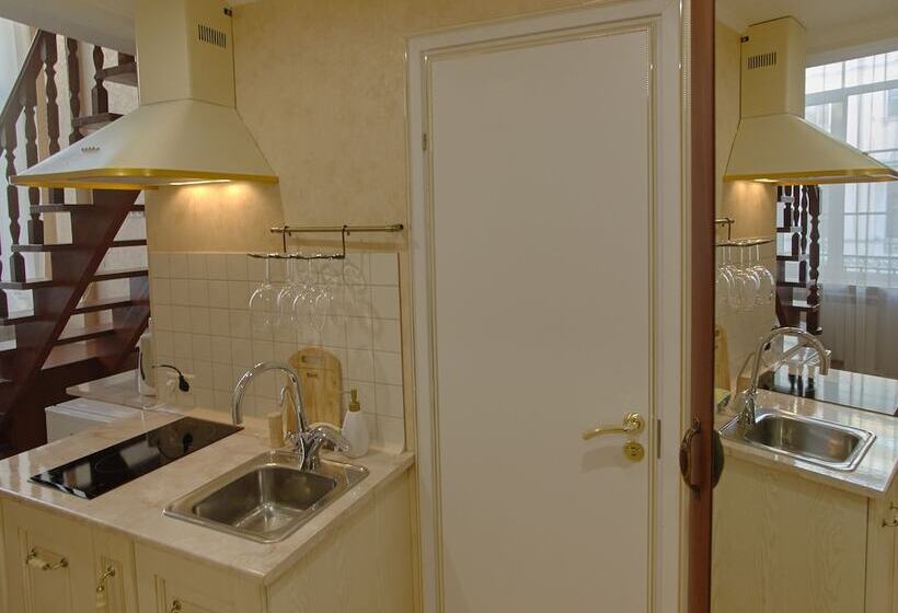 Apart Hotel On Italianskaya 1