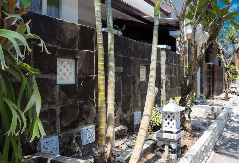 مبيت وإفطار Donata House