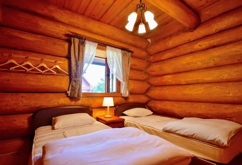 Canadian Log Cottage Takitaro