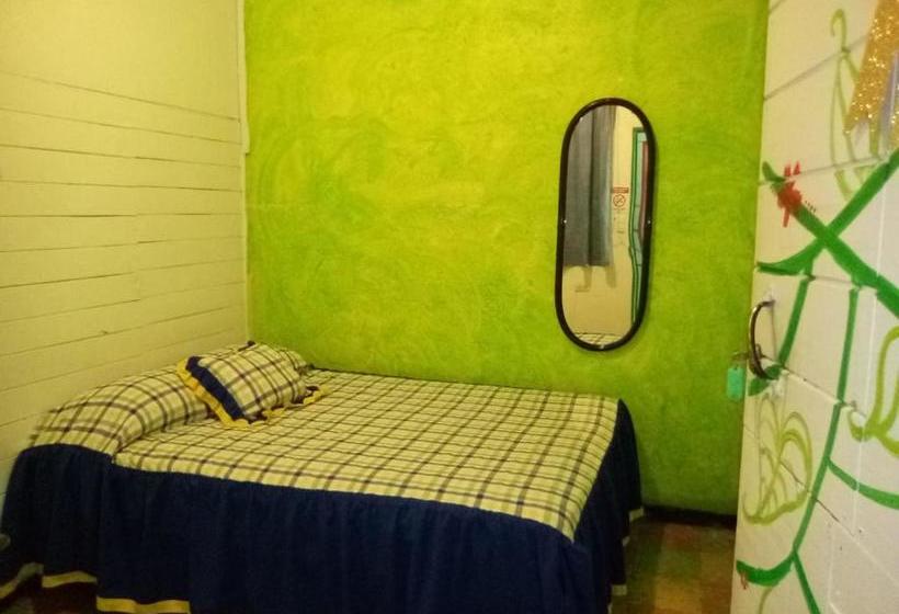 فندق صغير Chill Out Arenal