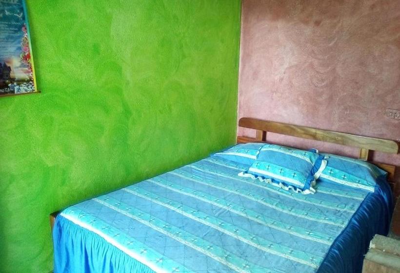 فندق صغير Chill Out Arenal