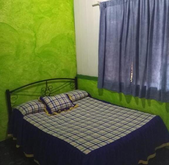 فندق صغير Chill Out Arenal