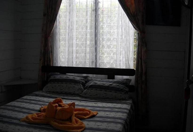 فندق صغير Chill Out Arenal