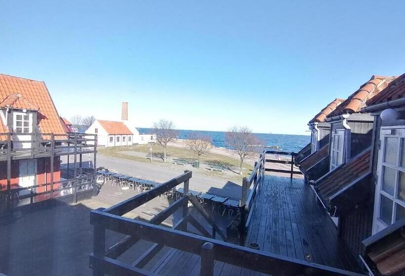 Gudhjem Vandrerhjem / Gudhjem Hostel