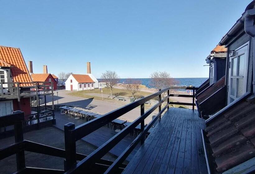 Gudhjem Vandrerhjem / Gudhjem Hostel