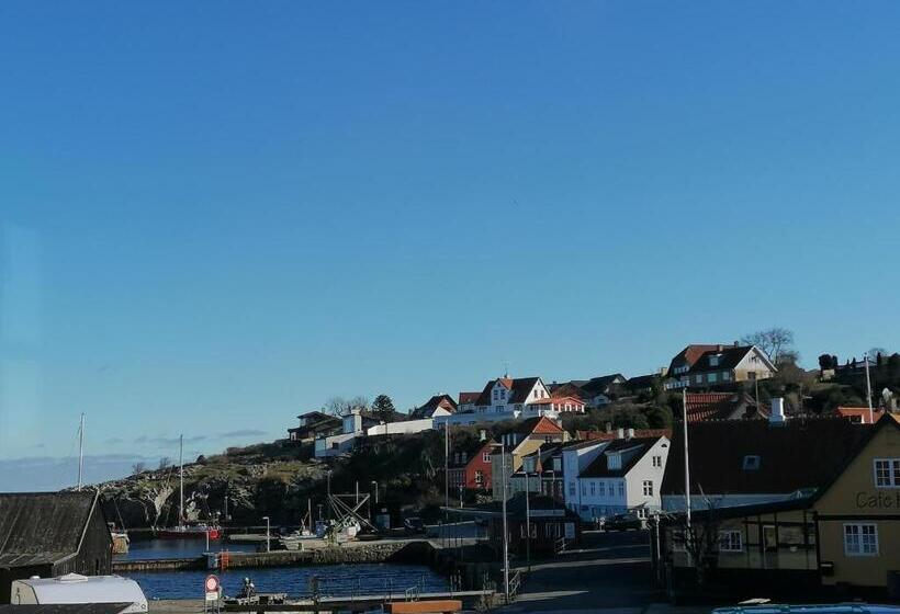 Gudhjem Vandrerhjem / Gudhjem Hostel