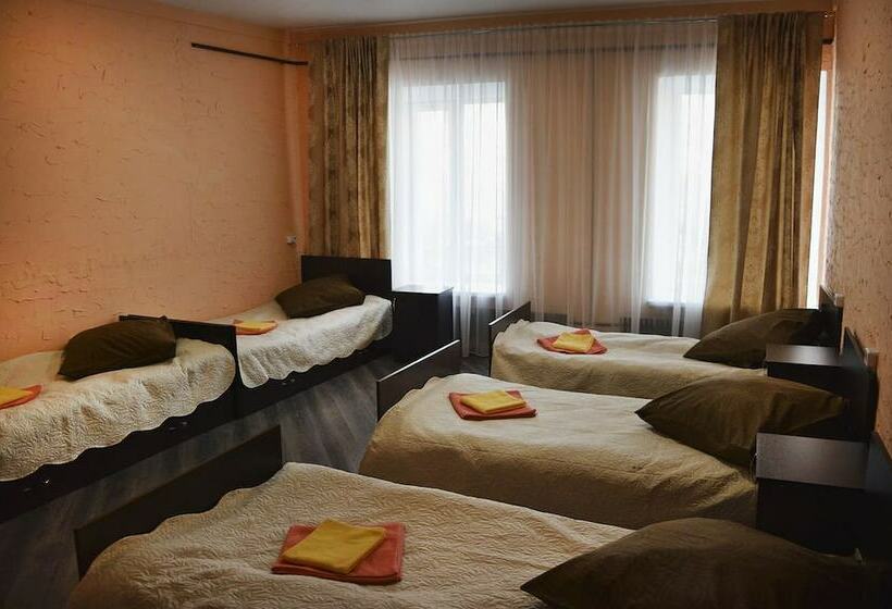 Hostel Romanov