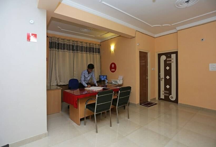 فندق A R Residency By Oyo Rooms