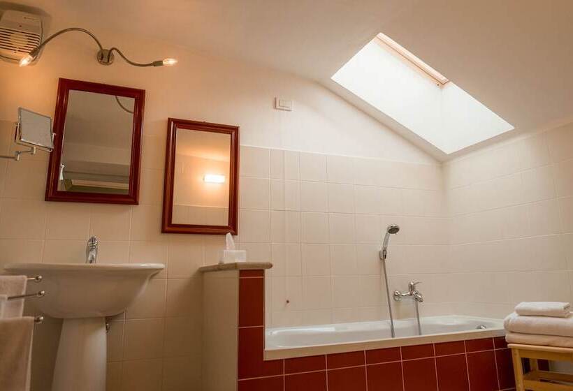 فندق Albergo Real Castello