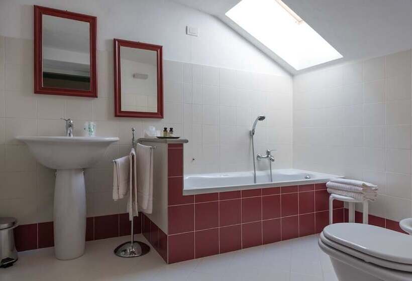 فندق Albergo Real Castello