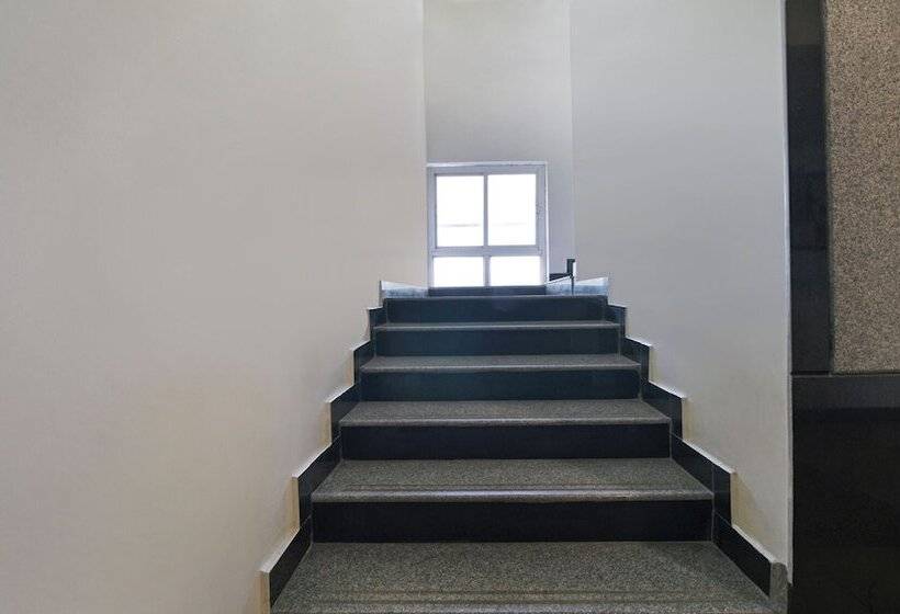 Itsy Hotels N Square