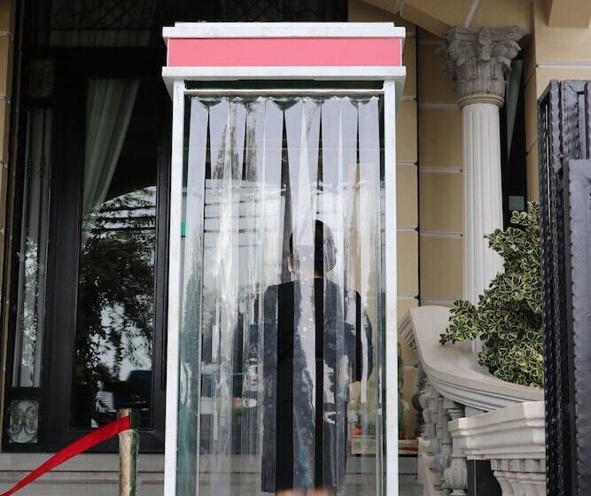 Lcs Hotel & Apartment