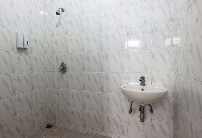 Отель Narima Resort Bandung