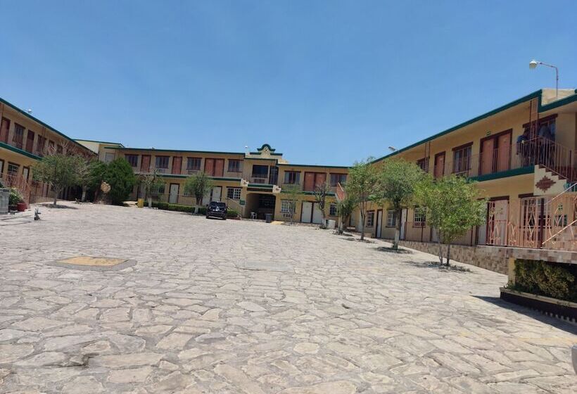 فندق Posada Santa Fe