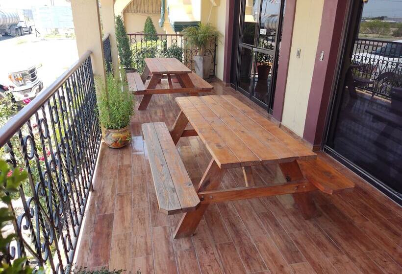 فندق Posada Santa Fe