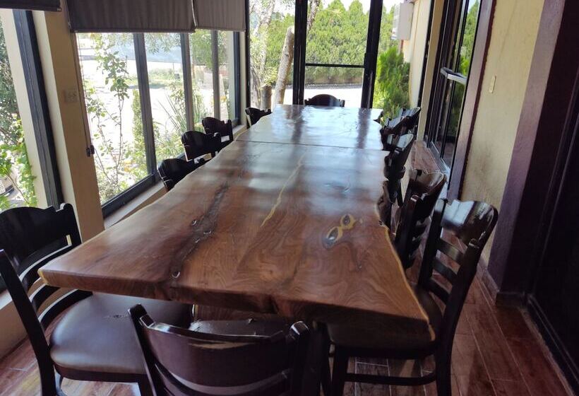 فندق Posada Santa Fe