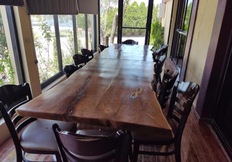 فندق Posada Santa Fe