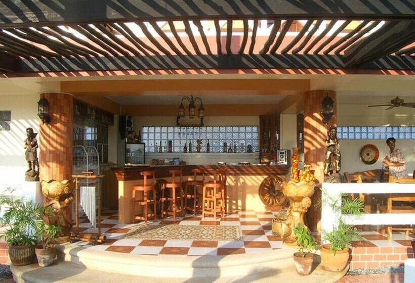 בית מלון כפרי Punta Riviera Resort