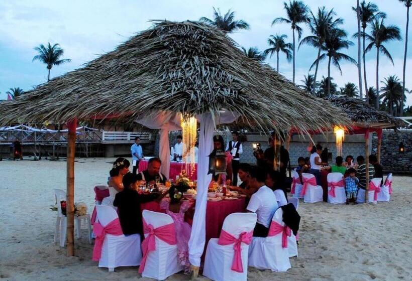 בית מלון כפרי Punta Riviera Resort