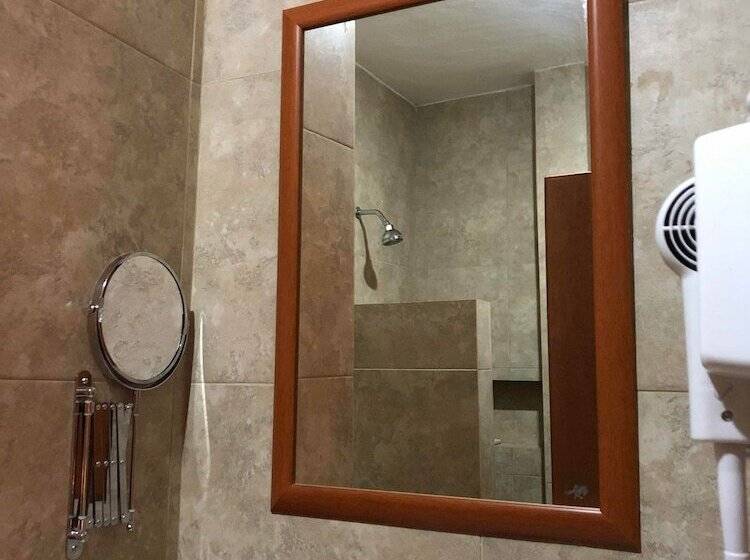 בית מלון כפרי Real Colonial