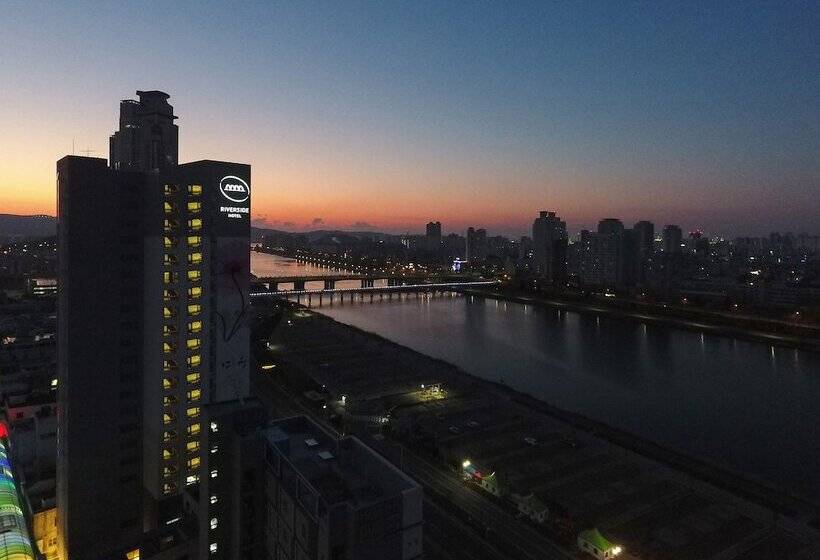 호텔 Riverside