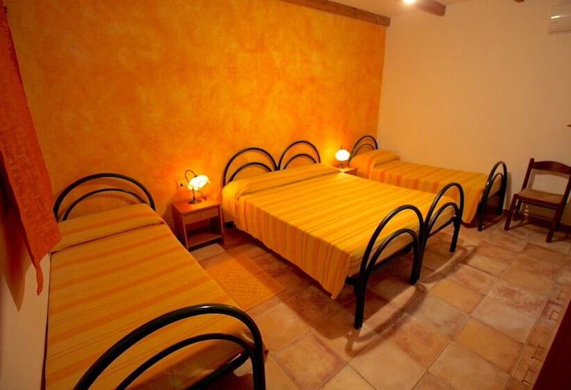 فندق ريفى Agriturismo Piperedda