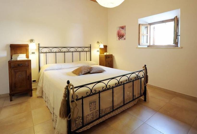 فندق ريفى Podere Campinovi