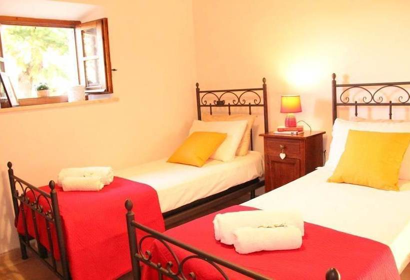 فندق ريفى Podere Campinovi