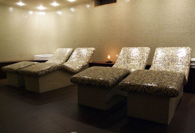 בית מלון כפרי Shiroka Laka