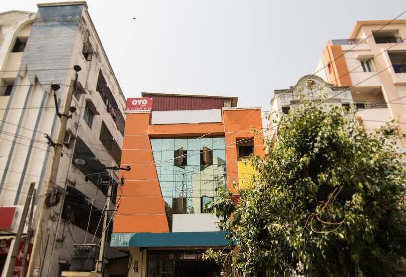 Super Hotel O Allipuram Near Railway Station