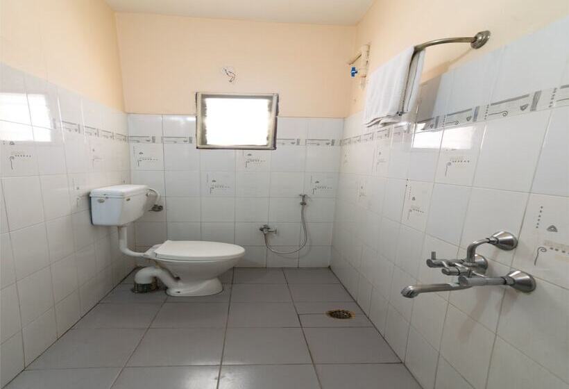 Super Hotel O Allipuram Near Railway Station