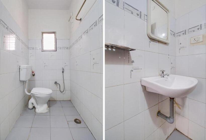 Super Hotel O Allipuram Near Railway Station