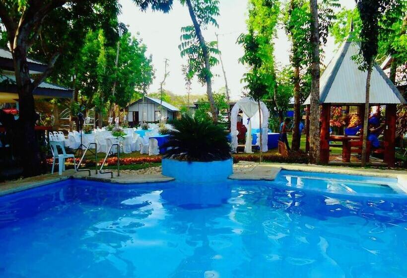 Отель The Pelicans Resort