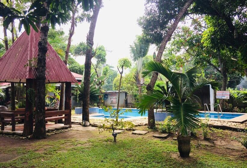 בית מלון כפרי The Pelicans Resort