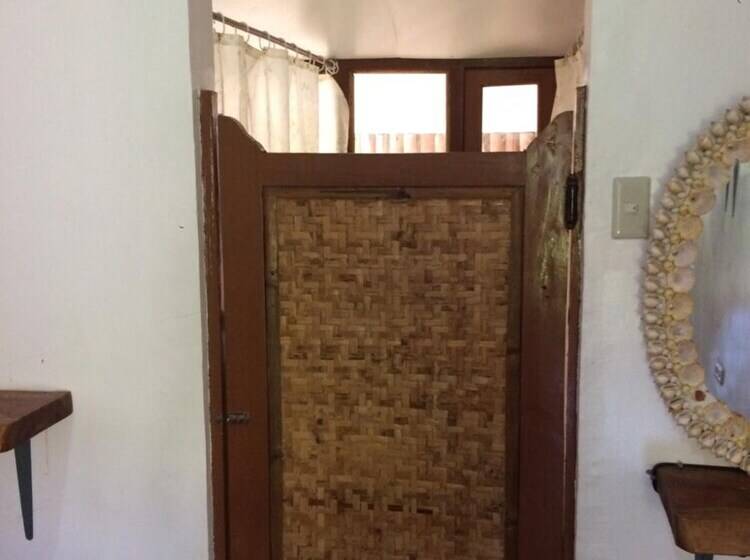 בית מלון כפרי The Pelicans Resort