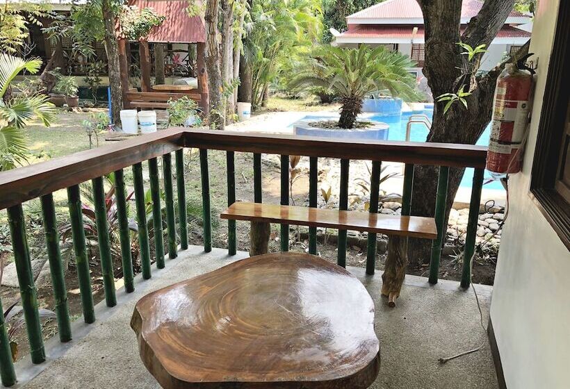 בית מלון כפרי The Pelicans Resort