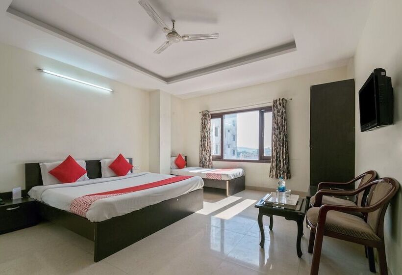 Hotel Triund Regency By Oyo Rooms