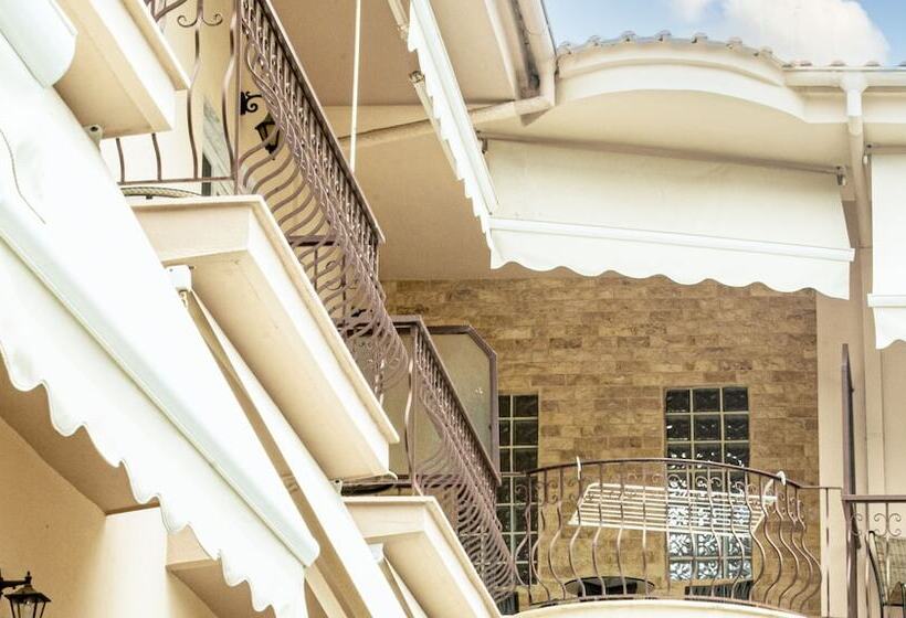 هتل Villa Nickolas