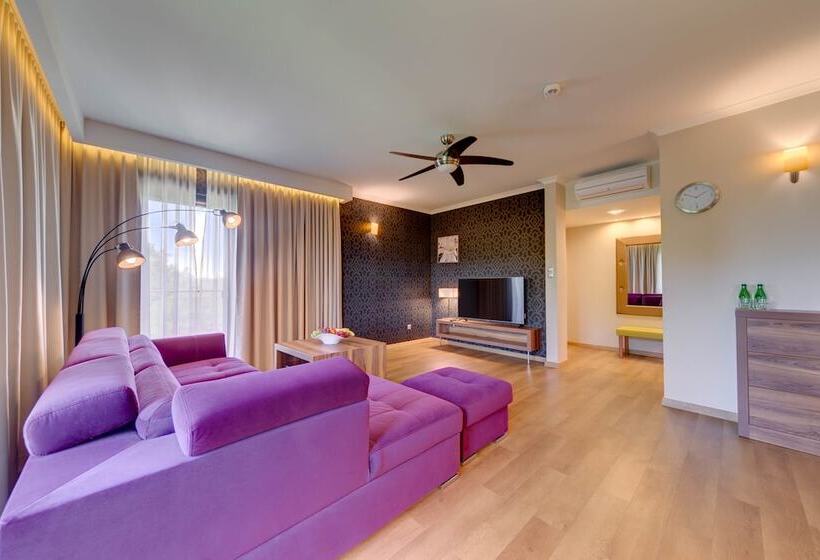 Mineral Hotel Malinowy Raj