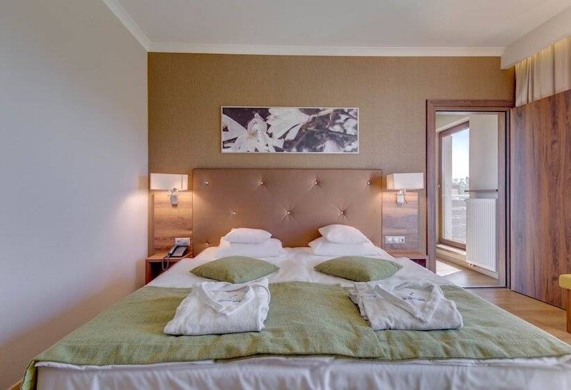 Mineral Hotel Malinowy Raj