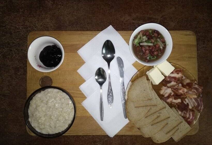 膳宿费 Canadian Corner