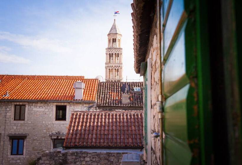 پانسیون Golden Gate Dream Rooms