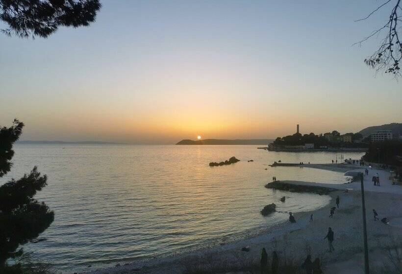 پانسیون Golden Gate Dream Rooms