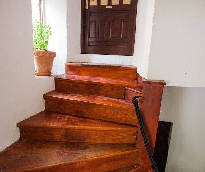 膳宿费 Golden Gate Dream Rooms