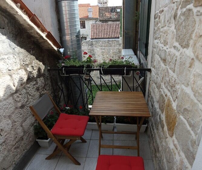 پانسیون Golden Gate Dream Rooms