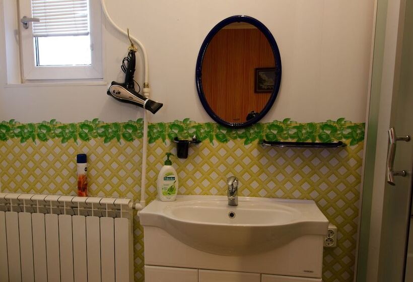 پانسیون Guest House Vostryakovo