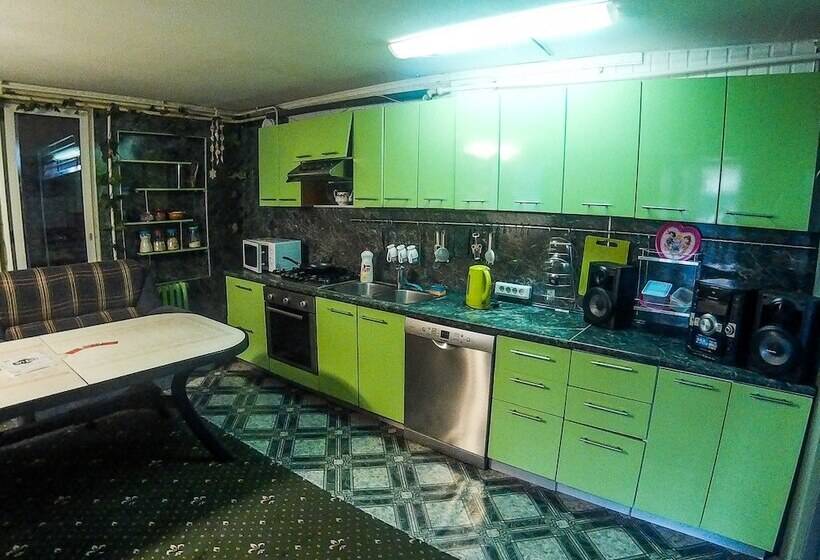 پانسیون Guest House Vostryakovo