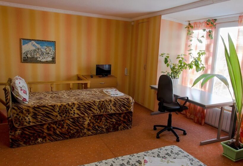 پانسیون Guest House Vostryakovo