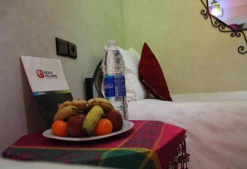 Пансион Restaurant Dar Al Madina